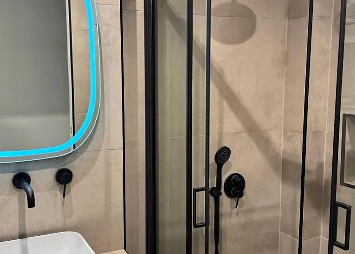 Aether Boutique דירה טולון